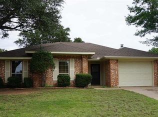 5104 Wildflower Ln, Wichita Falls, TX 76310