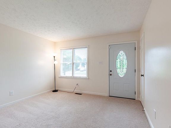 5th image of 1402 Renee Ln