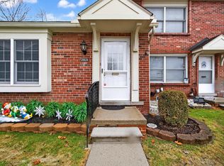 20024 N Great Oaks Cir #162, Clinton Township, MI