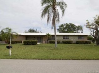 10881 SW 121st St, Miami, FL 33176