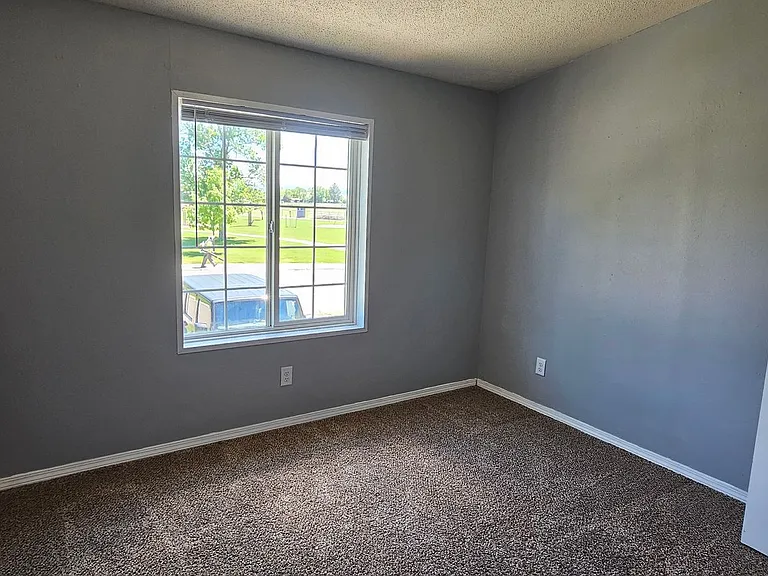 510 S Circle Dr — Photo 8
