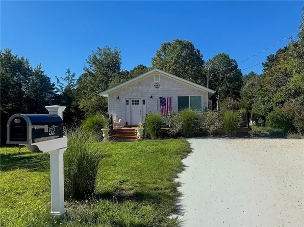 52 Elm Rd, South Kingstown, RI 02879