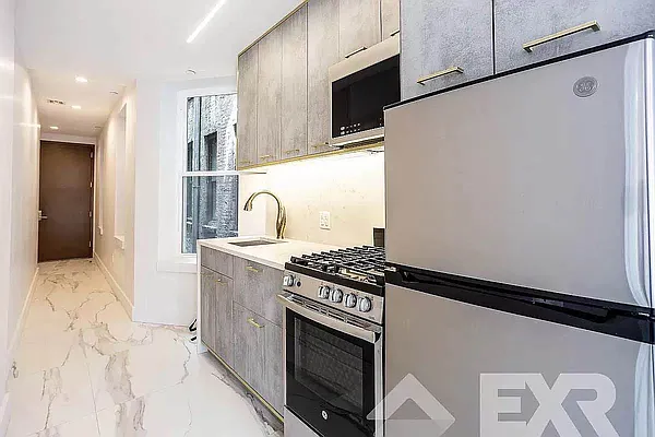 Rented by EXR | media 28