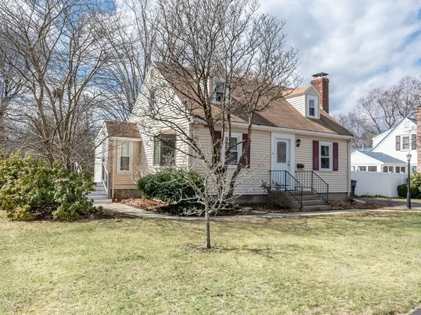 8 Draper St, Natick, MA 01760