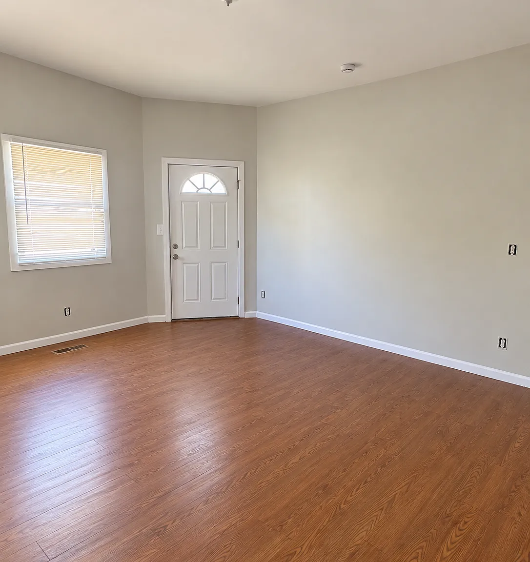 3 bed, $2,200 — Photo 4