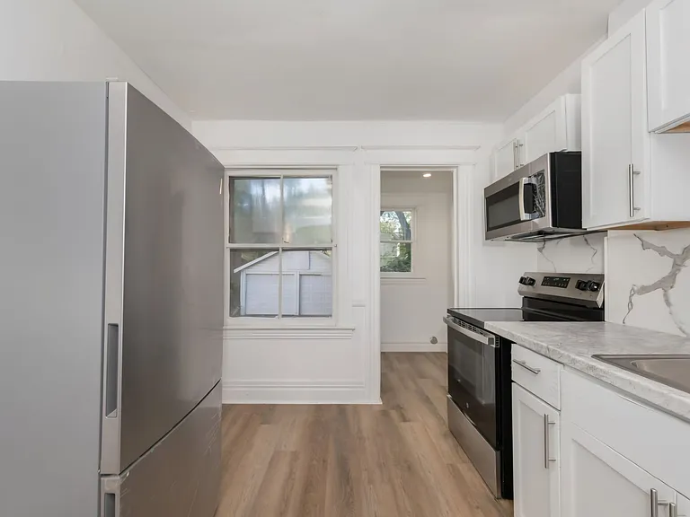 148 Fillmore St #MAIN — Photo 2