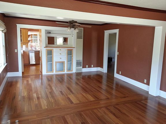 4th image of 1006 King St