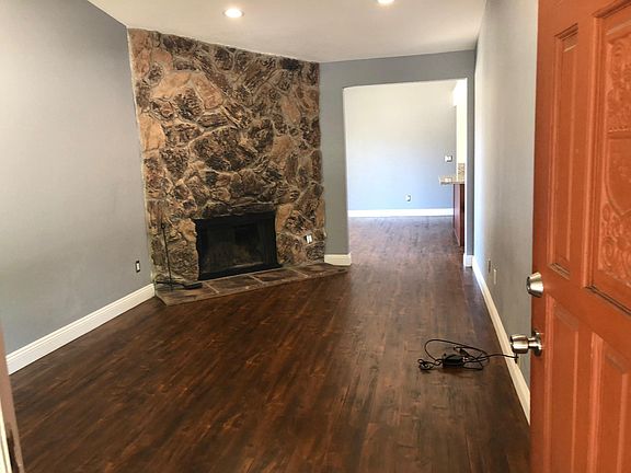 5th image of 4022 Tresler Ave