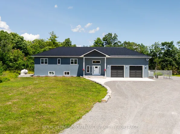 210 Troy Lake Rd, Rideau Lakes, ON K0G 1E0