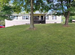 10001 Friendsville Rd, Burbank, OH 44214