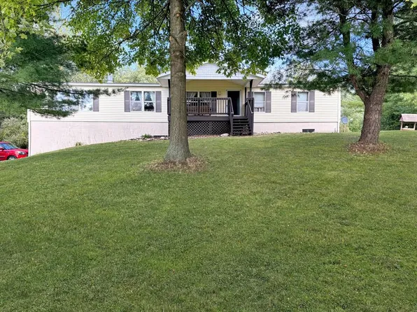 10001 Friendsville Rd, Burbank, OH 44214