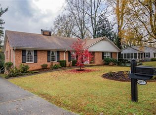 807 Sunset Dr, High Point, NC 27262