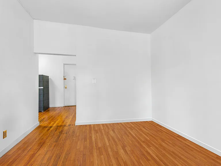 203 W 103rd St #6F — Photo 5