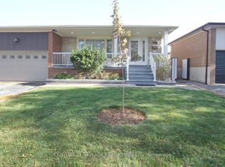 3376 Twilight Rd, Mississauga, ON L4T1Z9