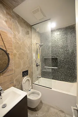 Rented by Miron Realty Group | media 70