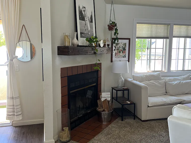 1035 Southwood Dr #J — Photo 15