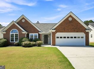 2762 Hillvale Cove Way, Lithonia, GA 30058