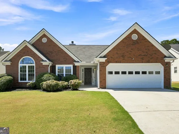 2762 Hillvale Cove Way, Lithonia, GA 30058