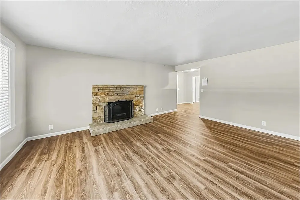 3 bed, 1.5 bath, 1720 sqft, $1,530 — Photo 4