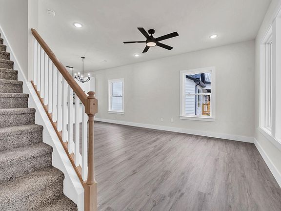 4th image of 181 Dodd St