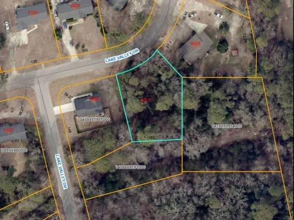5007 Lake Valley Dr, Fayetteville, NC 28303