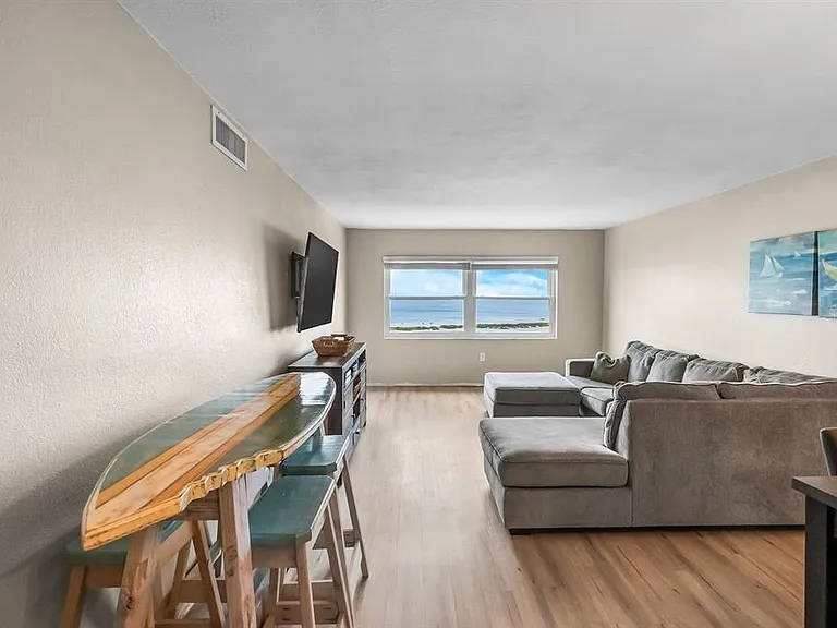 1270 Gulf Blvd #606 — Photo 13