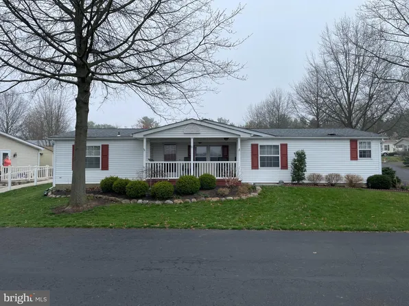 301 Hidden Springs Dr, Souderton, PA 18964