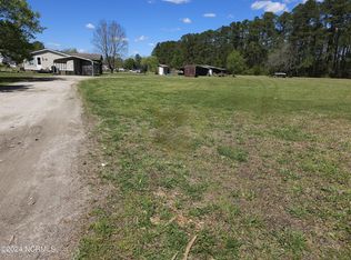 1294 Taylor Rd, Chocowinity, NC 27817