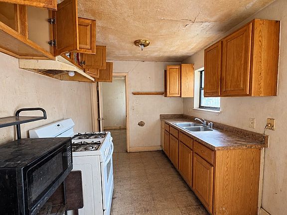 4th image of 508 Burke Rd