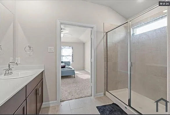 4 bed, 2249 sqft, $2,600 — Photo 4