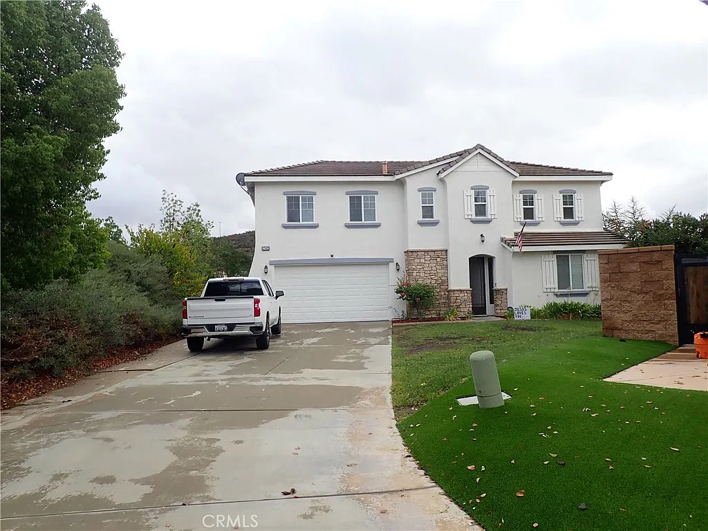 5 bed, 3948 sqft, $5,000 — Photo 1