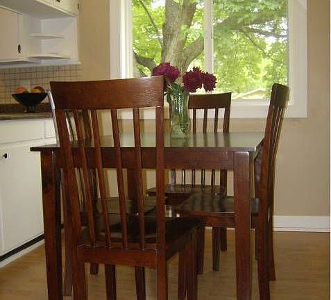 3rd image of 430 Greenwood Dr