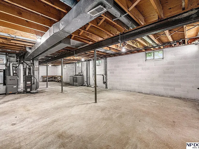 6024 S 42nd St #1 — Photo 11