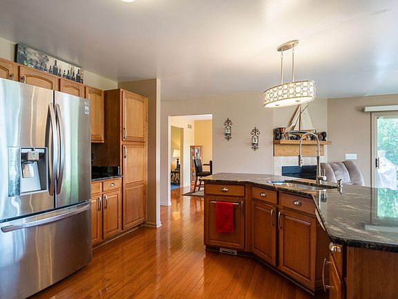 5th image of 2482 River Woods Dr N