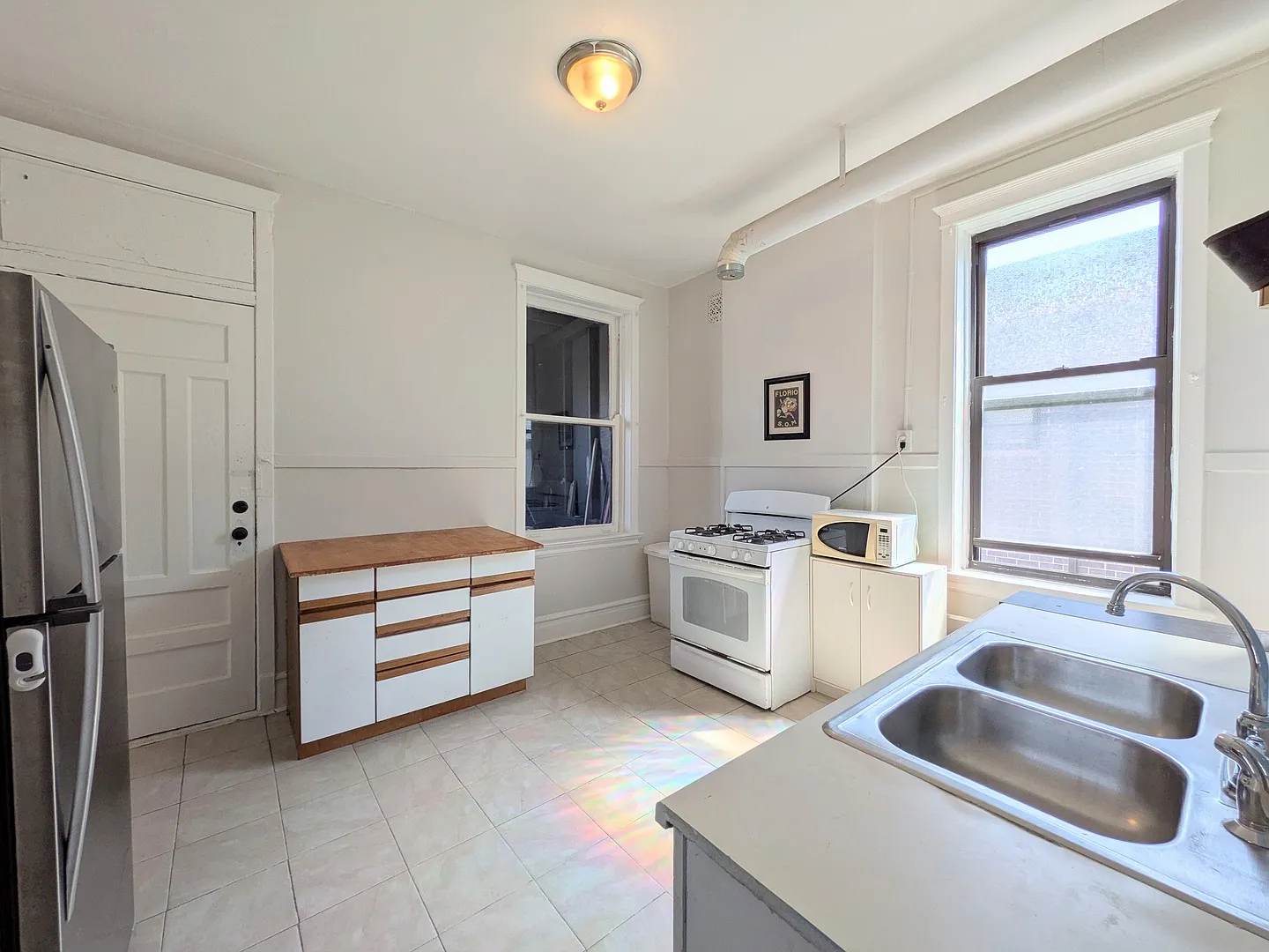 4 bed, $3,000 — Photo 4