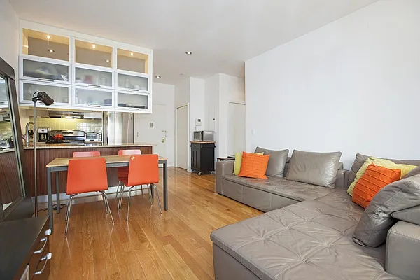 Rented by Space Marketing Shop | media 2