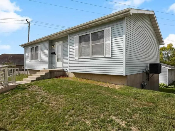 1351 S 1st Ave, Iowa City, IA 52240