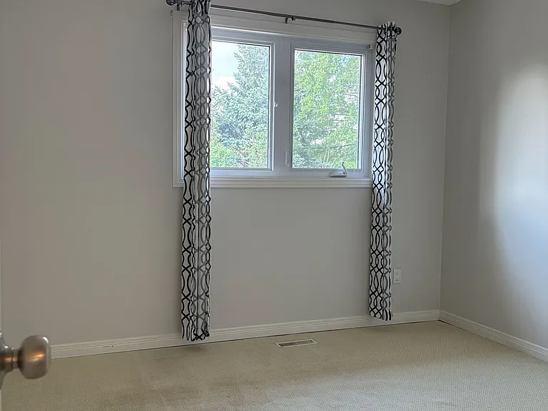2323 Towne Blvd — Photo 19