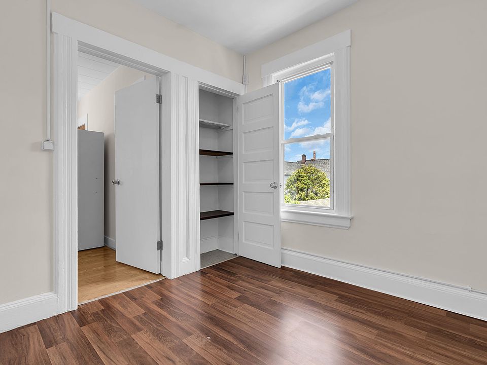 1st image of 199 Hayward Pl #B