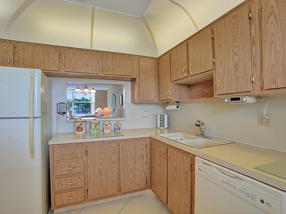 4th image of 6850 Royal Palm Boulevard #202G