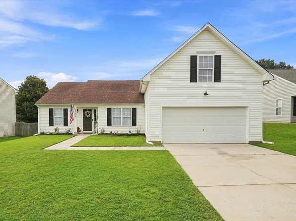 225 Kittiwake Ln, Boiling Springs, SC 29316