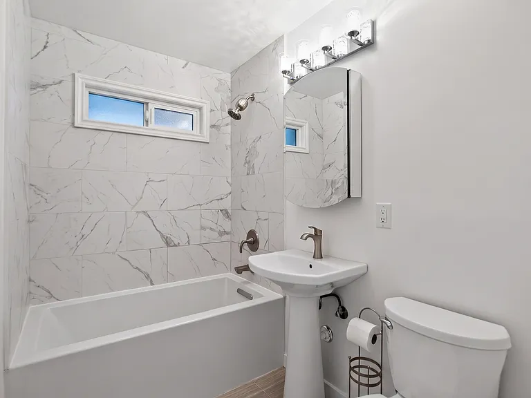 1553 Fir St — Photo 16