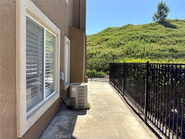 17 Lucente Ln — Photo 30