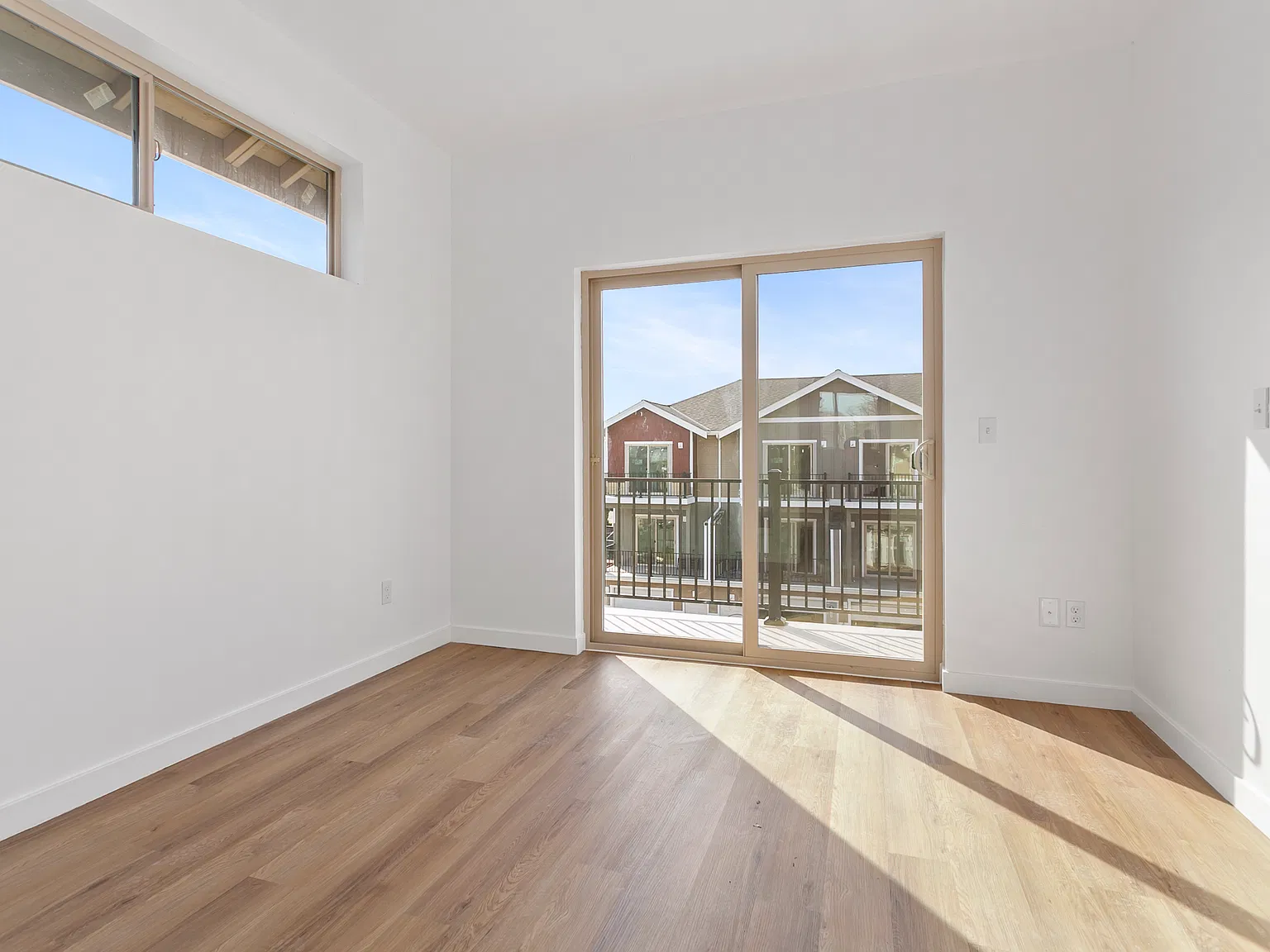 4th Avenue Apartments 2028 - 2028... — Photo 4
