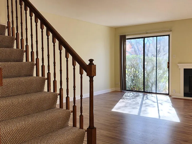 1188 Leicester Ct — Photo 3