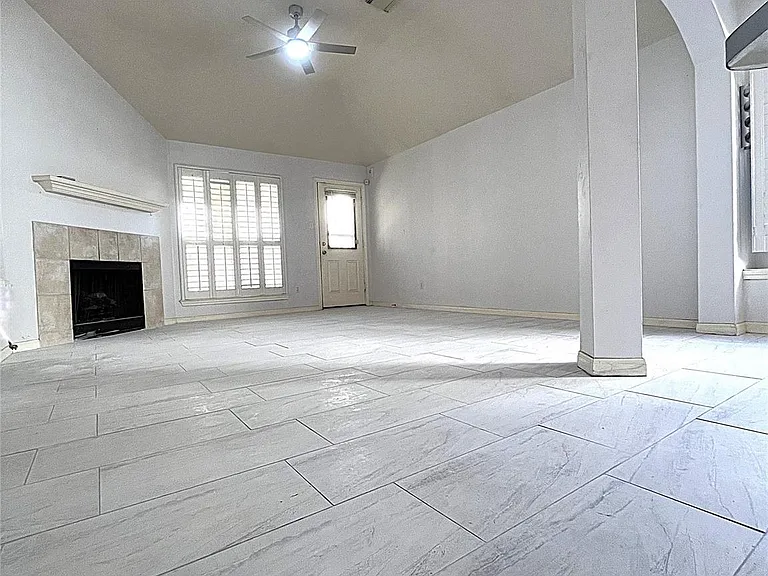6839 Catarina Cir — Photo 16