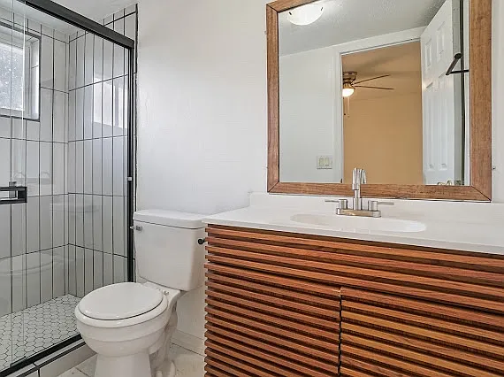 4751 Beacon St — Photo 22