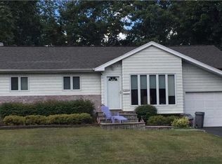3 Wenmore Rd, Commack, NY 11725