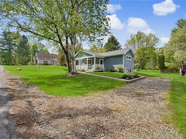 5115 Spring St, Ashville, NY 14710