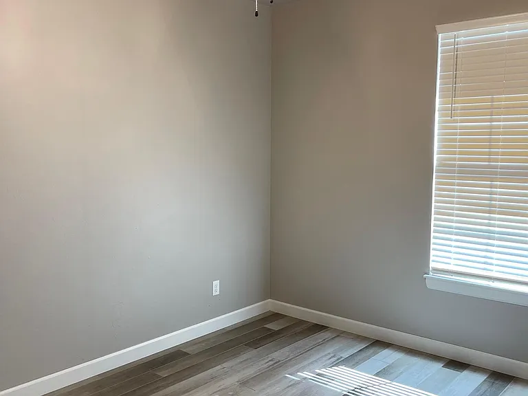 2603 Cloud Nine Cres — Photo 11